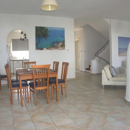 Sky Villa Пафос Екстериор снимка