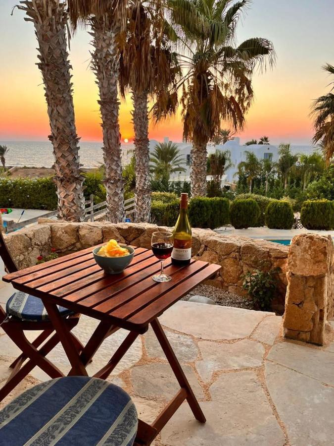 Sky Villa Пафос Екстериор снимка
