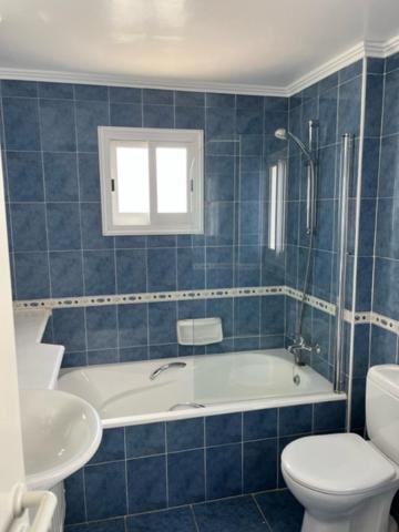 Sky Villa Пафос Екстериор снимка